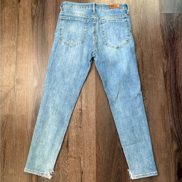 Lulu’s hellahectik light blue distressed skinny ankle jeans - Picture 6 of 6